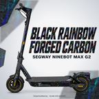 SEGWAY NINEBOT G2 MAX SKIN | BLACK RAINBOW FORGED CARBON – Designvisualisierung am passenden Scooter. Scooter nicht enthalten.
