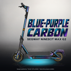 SEGWAY NINEBOT G2 MAX SKIN | BLUE-PURPLE CARBON – Studiofoto mit Licht in der Skinfarbe; Scooter und Beleuchtung separat erhältlich