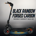 SEGWAY NINEBOT G3 / G3 D / G3 E SKIN | BLACK RAINBOW FORGED CARBON – Studiofoto mit Licht in der Skinfarbe; Scooter und Beleuchtung separat erhältlich