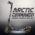 SEGWAY NINEBOT G2 MAX SKIN | ARCTIC COMMANDO – Studiofoto mit Licht in der Skinfarbe; Scooter und Beleuchtung separat erhältlich