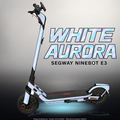 SEGWAY NINEBOT E3 / E3 PRO SKIN | WHITE AURORA – Studiofoto mit Licht in der Skinfarbe; Scooter und Beleuchtung separat erhältlich