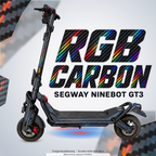SEGWAY NINEBOT GT3 SKIN | RGB CARBON – Designvisualisierung mit Lichtschein in Skin-Farben. Scooter nicht enthalten; Beleuchtung separat erhältlich.
