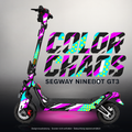 SEGWAY NINEBOT GT3 SKIN | COLOR CHAOS – Studiofoto mit Licht in der Skinfarbe; Scooter und Beleuchtung separat erhältlich