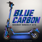 SEGWAY NINEBOT GT3 SKIN | BLUE CARBON – Studiofoto mit Licht in der Skinfarbe; Scooter und Beleuchtung separat erhältlich