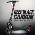 SEGWAY NINEBOT G3 / G3 D / G3 E SKIN | DEEP BLACK CARBON – Studiofoto mit Licht in der Skinfarbe; Scooter und Beleuchtung separat erhältlich