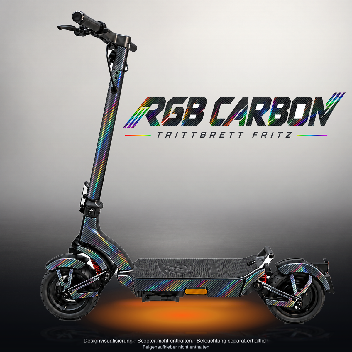 TRITTBRETT FRITZ SKIN | RGB CARBON – Studiofoto mit Licht in der Skinfarbe; Scooter und Beleuchtung separat erhältlich