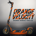 SEGWAY NINEBOT G2 MAX SKIN | ORANGE VELOCITY – Designvisualisierung mit Licht in der Skinfarbe; Scooter nicht enthalten, Beleuchtung separat erhältlich