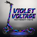 TRITTBRETT FRITZ SKIN | VIOLET VOLTAGE – Designvisualisierung mit Licht in der Skinfarbe; Scooter nicht enthalten, Beleuchtung separat erhältlich