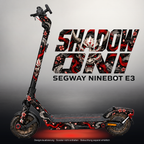 SEGWAY NINEBOT E3 / E3 PRO SKIN | SHADOW ONI – Studiofoto mit Licht in der Skinfarbe; Scooter und Beleuchtung separat erhältlich