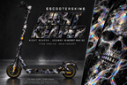 SEGWAY NINEBOT G2 MAX SKIN | NIGHT REAPER – Holo-Effekt simuliert; +24,99 EUR Aufpreis. Digitale Materialsimulation, keine physische Druckprobe. Nur Body-Skin; Trittbrett und Felgenaufkleber separat; Scooter nicht enthalten.