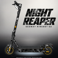 SEGWAY NINEBOT G2 MAX SKIN | NIGHT REAPER – Studiofoto mit Licht in der Skinfarbe; Scooter und Beleuchtung separat erhältlich