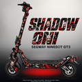 SEGWAY NINEBOT GT3 SKIN | SHADOW ONI – Designvisualisierung mit Licht in der Skinfarbe; Scooter nicht enthalten, Beleuchtung separat erhältlich