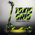 VMAX NEW VX4 SKIN | TOXIC GRID – Studiofoto mit Licht in der Skinfarbe; Scooter und Beleuchtung separat erhältlich