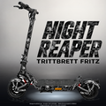 TRITTBRETT FRITZ SKIN | NIGHT REAPER – Designvisualisierung mit Licht in der Skinfarbe; Scooter nicht enthalten, Beleuchtung separat erhältlich