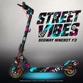 SEGWAY NINEBOT F3 / F3 PRO SKIN | STREET VIBES – Studiofoto mit Licht in der Skinfarbe; Scooter und Beleuchtung separat erhältlich