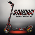 SEGWAY NINEBOT F3 / F3 PRO SKIN | SAMURAI – Studiofoto mit Licht in der Skinfarbe; Scooter und Beleuchtung separat erhältlich