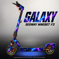 SEGWAY NINEBOT F3 / F3 PRO SKIN | GALAXY – Studiofoto mit Licht in der Skinfarbe; Scooter und Beleuchtung separat erhältlich