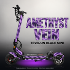 TEVERUN BLADE MINI / PRO / ULTRA SKIN | AMETHYST VEIN – Studiofoto mit Licht in der Skinfarbe; Scooter und Beleuchtung separat erhältlich