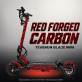 TEVERUN BLADE MINI / PRO / ULTRA SKIN | RED FORGED CARBON – Designvisualisierung mit Licht in der Skinfarbe; Scooter nicht enthalten, Beleuchtung separat erhältlich