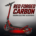 XIAOMI ELECTRIC SCOOTER 6 SKIN | RED FORGED CARBON – Designvisualisierung mit Licht in der Skinfarbe; Scooter nicht enthalten, Beleuchtung separat erhältlich