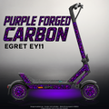 EGRET EY!1 SKIN | PURPLE FORGED CARBON – Designvisualisierung mit Licht in der Skinfarbe; Scooter nicht enthalten, Beleuchtung separat erhältlich