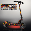 IO HAWK ELITE X 1.0 / 2.0 SKIN | IRONFORGE – Designvisualisierung im Studio-Look mit Licht in der Skinfarbe; Scooter nicht enthalten, Beleuchtung separat erhältlich