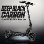 IO HAWK ELITE X 1.0 / 2.0 SKIN | DEEP BLACK CARBON – Designvisualisierung mit Licht in der Skinfarbe; Scooter nicht enthalten, Beleuchtung separat erhältlich