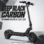 IO HAWK ELITE X 1.0 / 2.0 SKIN | DEEP BLACK CARBON – Designvisualisierung mit optionalem Lichteffekt. Beleuchtung und Reifenaufkleber separat erhältlich. Scooter nicht enthalten.