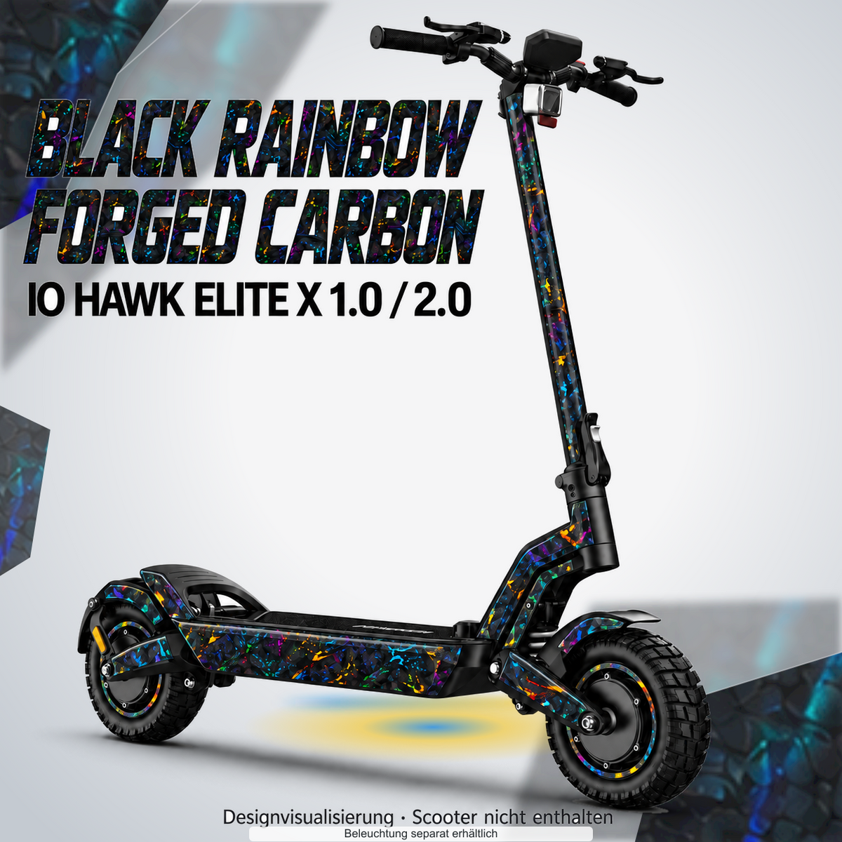 IO HAWK ELITE X 1.0 / 2.0 SKIN | BLACK RAINBOW FORGED CARBON – Designvisualisierung mit farblich passendem Lichtschein. Scooter nicht enthalten; Beleuchtung separat erhältlich.