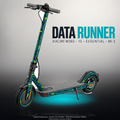 XIAOMI M365 / 1S / ESSENTIAL / MI 3 SKIN | DATA RUNNER – Designvisualisierung im Studio-Look mit Licht in der Skinfarbe; Scooter nicht enthalten, Beleuchtung separat erhältlich