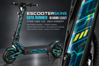 IO HAWK LEGACY SKIN | DATA RUNNER – Holo-Effekt simuliert; +24,99 EUR Aufpreis. Digitale Materialsimulation, keine physische Druckprobe. Nur Body-Skin; Scooter und Felgenaufkleber nicht enthalten.