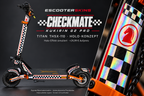 KUKIRIN G2 PRO SKIN | CHECKMATE – Holo-Effekt simuliert; +24,99 EUR Aufpreis. Digitale Materialsimulation, keine physische Druckprobe. Nur Body-Skin; Scooter und Felgenaufkleber nicht enthalten.