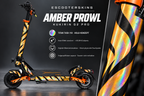 KUKIRIN G2 PRO SKIN | AMBER PROWL – Holo-Effekt simuliert; +24,99 EUR Aufpreis. Digitale Materialsimulation, keine physische Druckprobe. Nur Body-Skin; Scooter und Felgenaufkleber nicht enthalten.