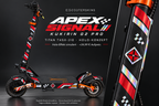 KUKIRIN G2 PRO SKIN | APEX SIGNAL – Holo-Effekt simuliert; +24,99 EUR Aufpreis. Digitale Materialsimulation, keine physische Druckprobe. Nur Body-Skin; Scooter und Felgenaufkleber nicht enthalten.