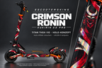 KUKIRIN G2 PRO SKIN | CRIMSON RONIN – Holo-Effekt simuliert; +24,99 EUR Aufpreis. Digitale Materialsimulation, keine physische Druckprobe. Nur Body-Skin; Scooter und Felgenaufkleber nicht enthalten.