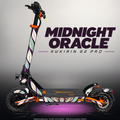 KUKIRIN G2 PRO SKIN | MIDNIGHT ORACLE – Designvisualisierung im Studio-Look mit Licht in der Skinfarbe; Scooter nicht enthalten, Beleuchtung separat erhältlich