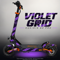 KUKIRIN G2 PRO SKIN | VIOLET GRID – Designvisualisierung mit Licht in der Skinfarbe; Scooter nicht enthalten, Beleuchtung separat erhältlich