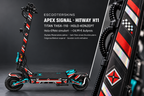 HITWAY H11 SKIN | APEX SIGNAL – Holo-Effekt simuliert; +24,99 EUR Aufpreis. Digitale Materialsimulation, keine physische Druckprobe. Nur Body-Skin; Scooter und Felgenaufkleber nicht enthalten.