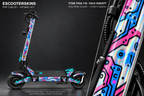 HITWAY H11 SKIN | POP CIRCUIT – Holo-Effekt simuliert; +24,99 EUR Aufpreis. Digitale Materialsimulation, keine physische Druckprobe. Nur Body-Skin; Scooter und Felgenaufkleber nicht enthalten.