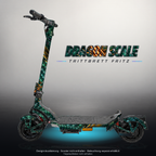 TRITTBRETT FRITZ SKIN | DRAGON SCALE – Designvisualisierung mit Licht in der Skinfarbe; Scooter nicht enthalten, Beleuchtung separat erhältlich
