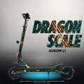 AUSOM L1 SKIN | DRAGON SCALE – Designvisualisierung mit Licht in der Skinfarbe; Scooter nicht enthalten, Beleuchtung separat erhältlich