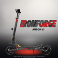 AUSOM L1 SKIN | IRONFORGE – Designvisualisierung mit Licht in der Skinfarbe; Scooter nicht enthalten, Beleuchtung separat erhältlich