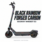 SEGWAY NINEBOT E3 SKIN | BLACK RAINBOW FORGED CARBON – Designvisualisierung am passenden Scooter. Scooter nicht enthalten.