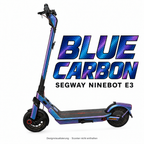 SEGWAY NINEBOT E3 SKIN | BLUE CARBON – Designvisualisierung am passenden Scooter. Scooter nicht enthalten.