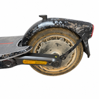 Segway Ninebot E3 Skin – Deep Black Carbon – Ansicht 5 | Escooter Skins