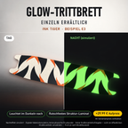 INK TIGER Trittbrett-Skin – Nachteffekt simuliert, +29,99 € Aufpreis im Variantenpreis enthalten. Digitale Materialsimulation, keine physische Druckprobe. Form je nach Modellauswahl; Scooter nicht enthalten.