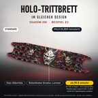 SHADOW ONI Trittbrett-Skin – Standard/Holo Silber im Vergleich. Holo-Effekt simuliert; 20x80 cm Bogen 64,98 €, Modellzuschnitt 74,98 €. Digitale Materialsimulation, keine physische Druckprobe; Beispiel E3; Scooter nicht enthalten.