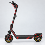 Carbon Redline – Designvisualisierung des montierten Skins am Segway Ninebot F3. Scooter nicht enthalten.