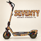 Segway Ninebot F3 mit SEVENTY Skin: ovale Retro-Motive in Creme, Terrakotta, Senfgelb und Espressobraun. Designvisualisierung; die vorhandene Trittmatte bleibt erhalten.