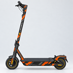 Orange Velocity – Designvisualisierung des montierten Skins am Segway Ninebot MAX G2. Scooter nicht enthalten.